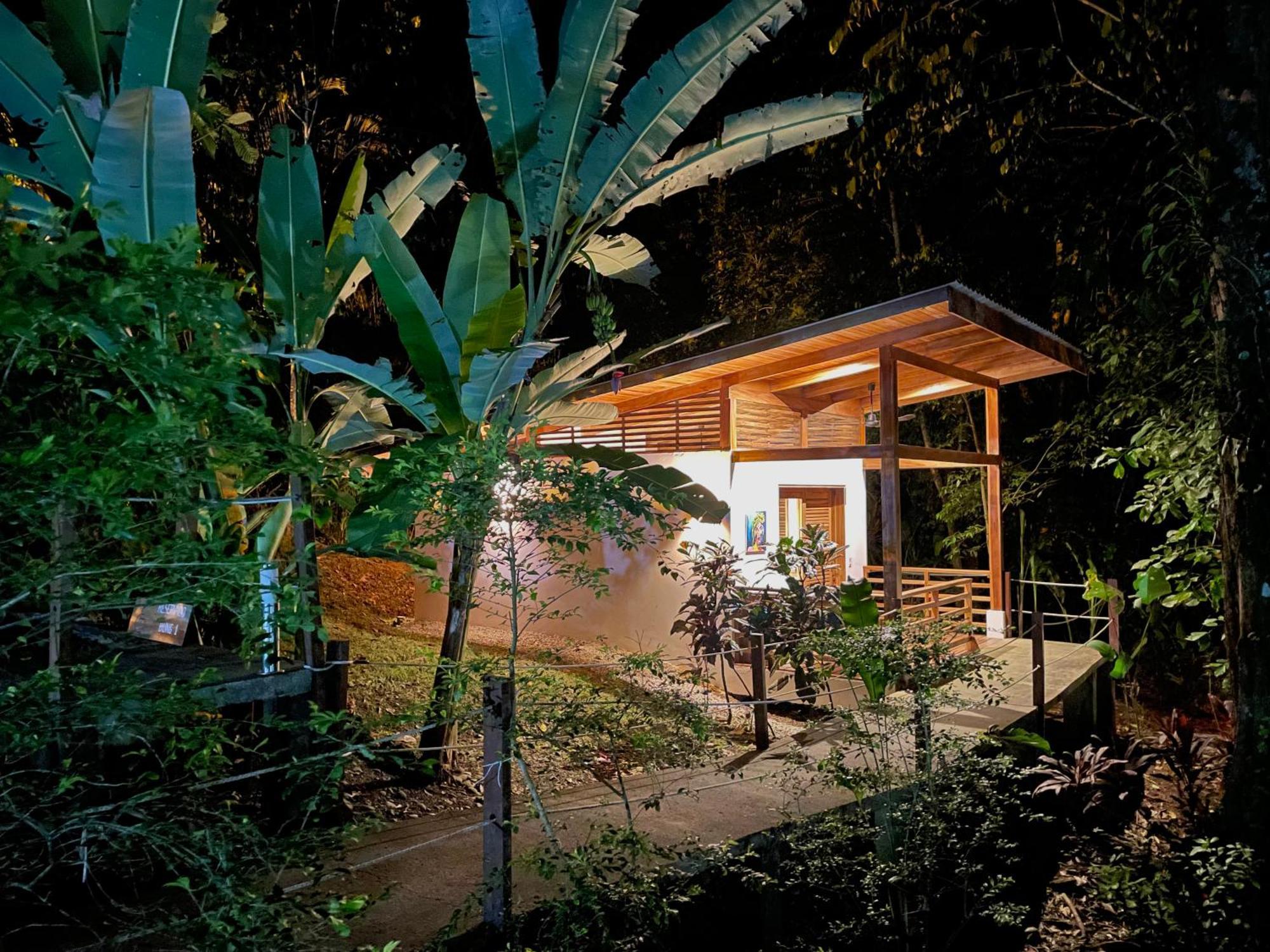 Satta Lodge (Adults Only) Puerto Viejo de Talamanca Экстерьер фото
